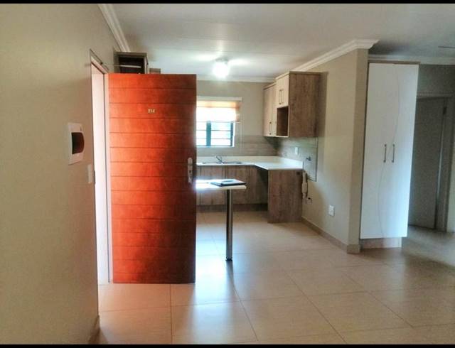 2 BEDROOM TOWNHOUSE FOR SALE IN ANNLIN